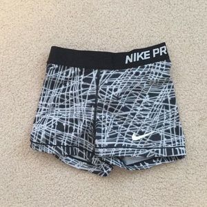 GREY/WHITE/BLACK 3" NIKE PRO SHORTS SIZE XS